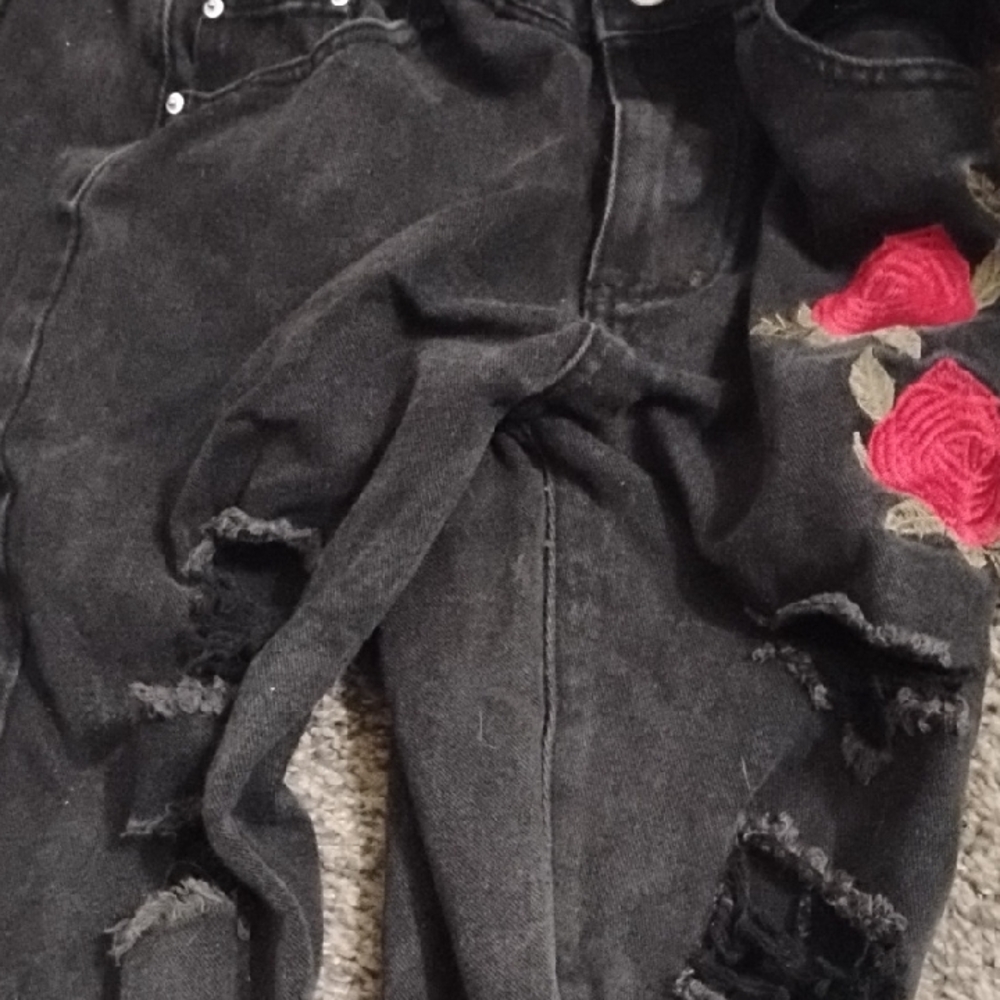 Embroidered Black Jeans